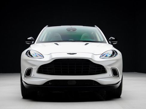 Used 2021 Aston Martin DBX image 7
