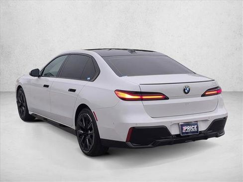 Used 2023 BMW 740i w/ Parking Assistance Package image 8