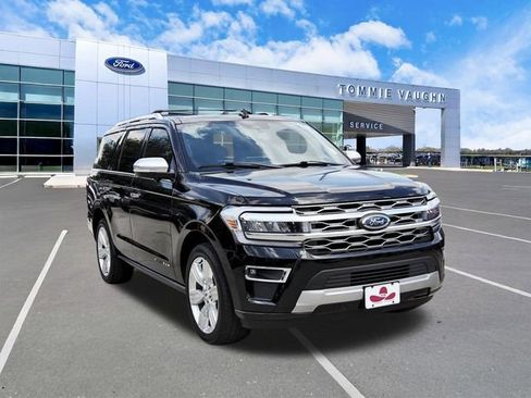 Used 2023 Ford Expedition Platinum RWD image 6
