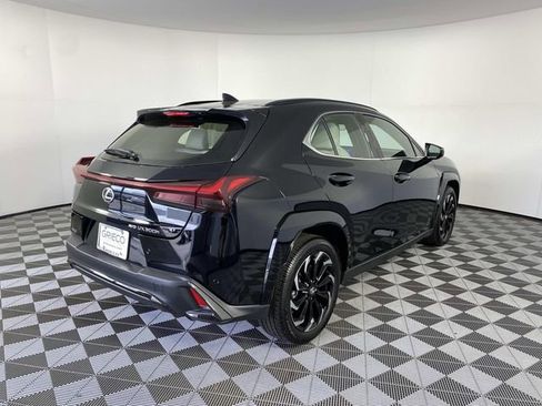 Used 2025 Lexus UX 300h AWD w/ Accessory Package (Z2) image 9