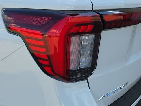 New 2025 Ford Explorer Active w/ Active Comfort Package image 54