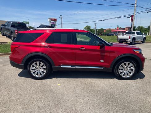 Used 2022 Ford Explorer King Ranch w/ Premium Technology Package AWD/4WD image 8