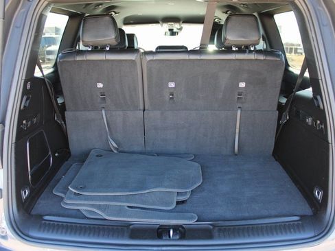 Used 2024 Jeep Wagoneer Series II image 16