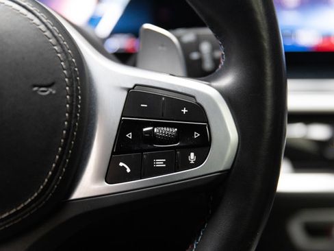 Used 2023 BMW X7 M60i w/ Executive Package image 76