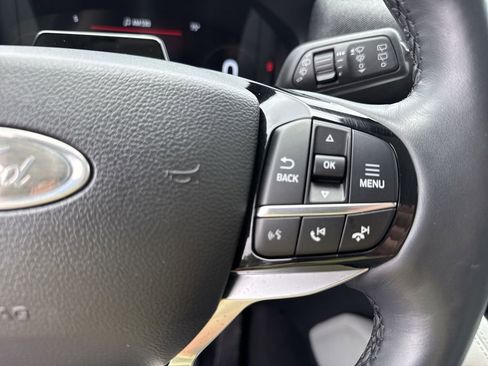 Used 2025 Ford Explorer Platinum w/ LUX Leather Package AWD/4WD image 27