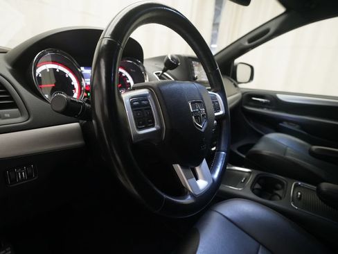 Used 2018 Dodge Grand Caravan GT FWD image 8