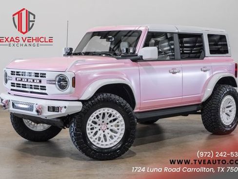 Used 2025 Ford Bronco Heritage Edition image 1