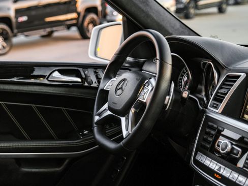 Used 2015 Mercedes-Benz GL 63 AMG 4MATIC w/ Accessory Chrome Package image 13