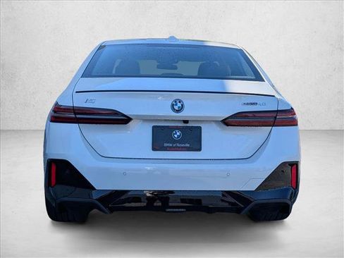 New 2026 BMW i5 eDrive40 w/ M Sport Package RWD image 8
