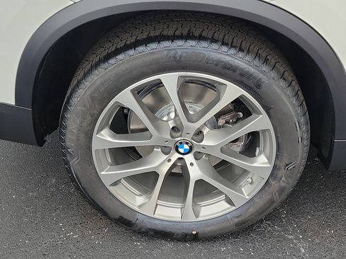 New 2026 BMW X5 xDrive40i w/ Premium Package AWD/4WD image 5