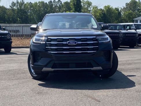 New 2026 Ford Explorer Active RWD image 8