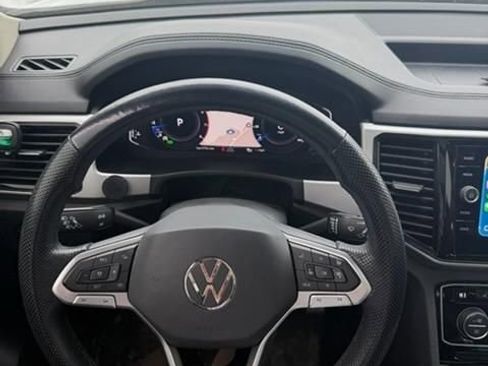 Used 2022 Volkswagen Atlas SEL Premium image 5