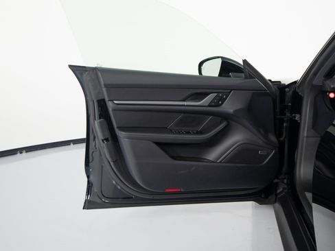 Certified 2025 Porsche Taycan 4S image 18