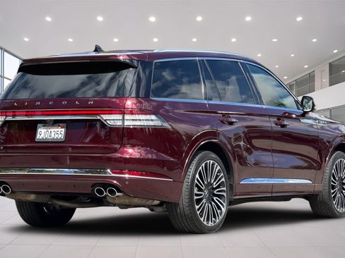 Certified 2022 Lincoln Aviator Black Label AWD/4WD image 4