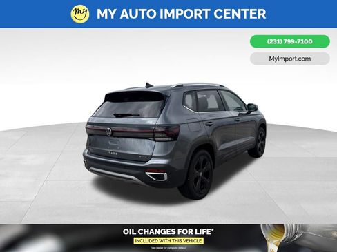 Used 2025 Volkswagen Taos SEL w/ Black Wheel Plus Package AWD/4WD image 7