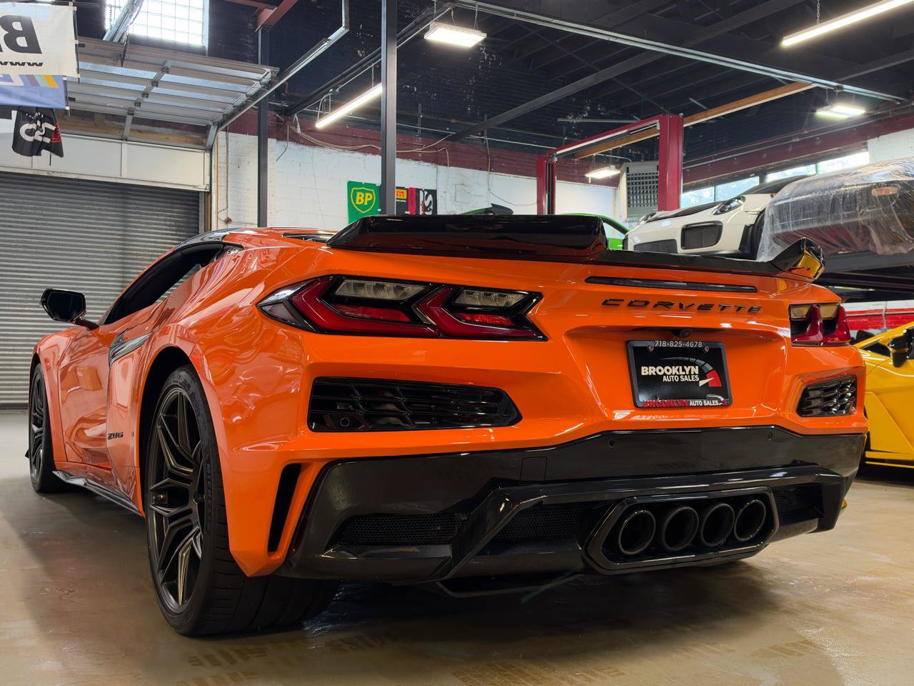 Used 2023 Chevrolet Corvette Z06 RWD image 11