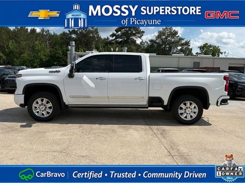 Certified 2024 Chevrolet Silverado 2500 High Country w/ High Country Premium Package AWD/4WD image 3