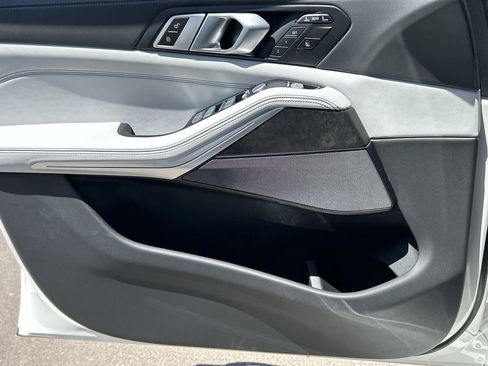 Used 2024 BMW X7 xDrive40i AWD/4WD image 23