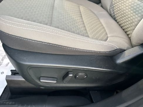 Used 2022 Ford Escape SE w/ Convenience Package image 28