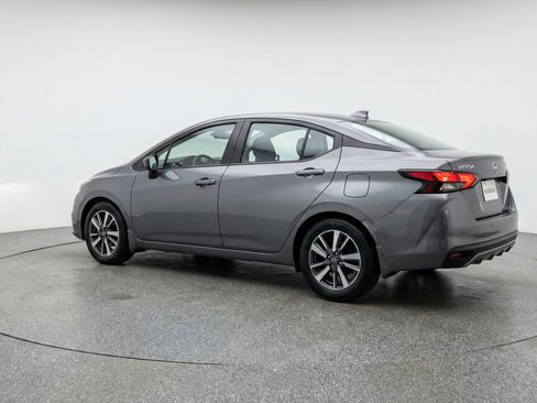 Used 2025 Nissan Versa SV image 6