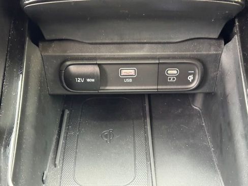 Used 2024 Kia Telluride S image 23