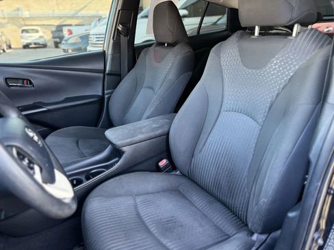 Used 2017 Toyota Prius Two w/ Carpet Mat Package image 13