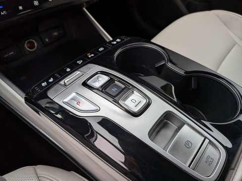 Used 2024 Hyundai Tucson Limited image 21