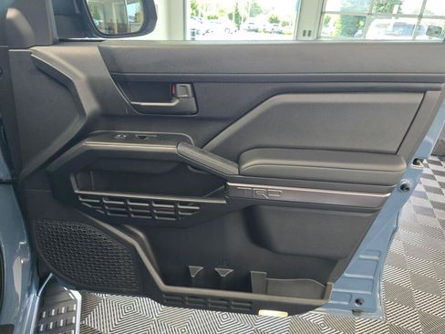 Used 2025 Toyota 4Runner TRD Off-Road AWD/4WD image 41