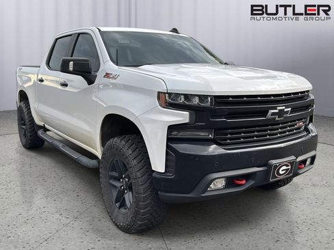 Used 2021 Chevrolet Silverado 1500 LT Trail Boss w/ Convenience Package II image 4