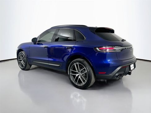 Certified 2026 Porsche Macan AWD/4WD image 3