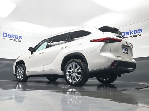 Used 2021 Toyota Highlander Limited image 45