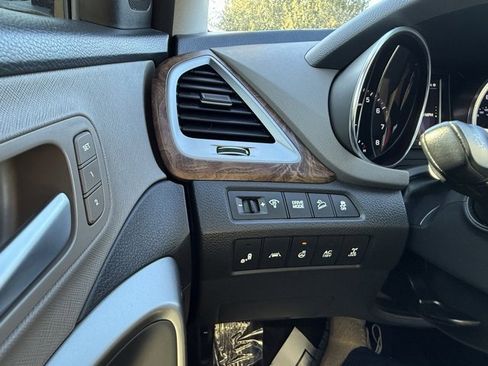 Used 2019 Hyundai Santa Fe XL image 18