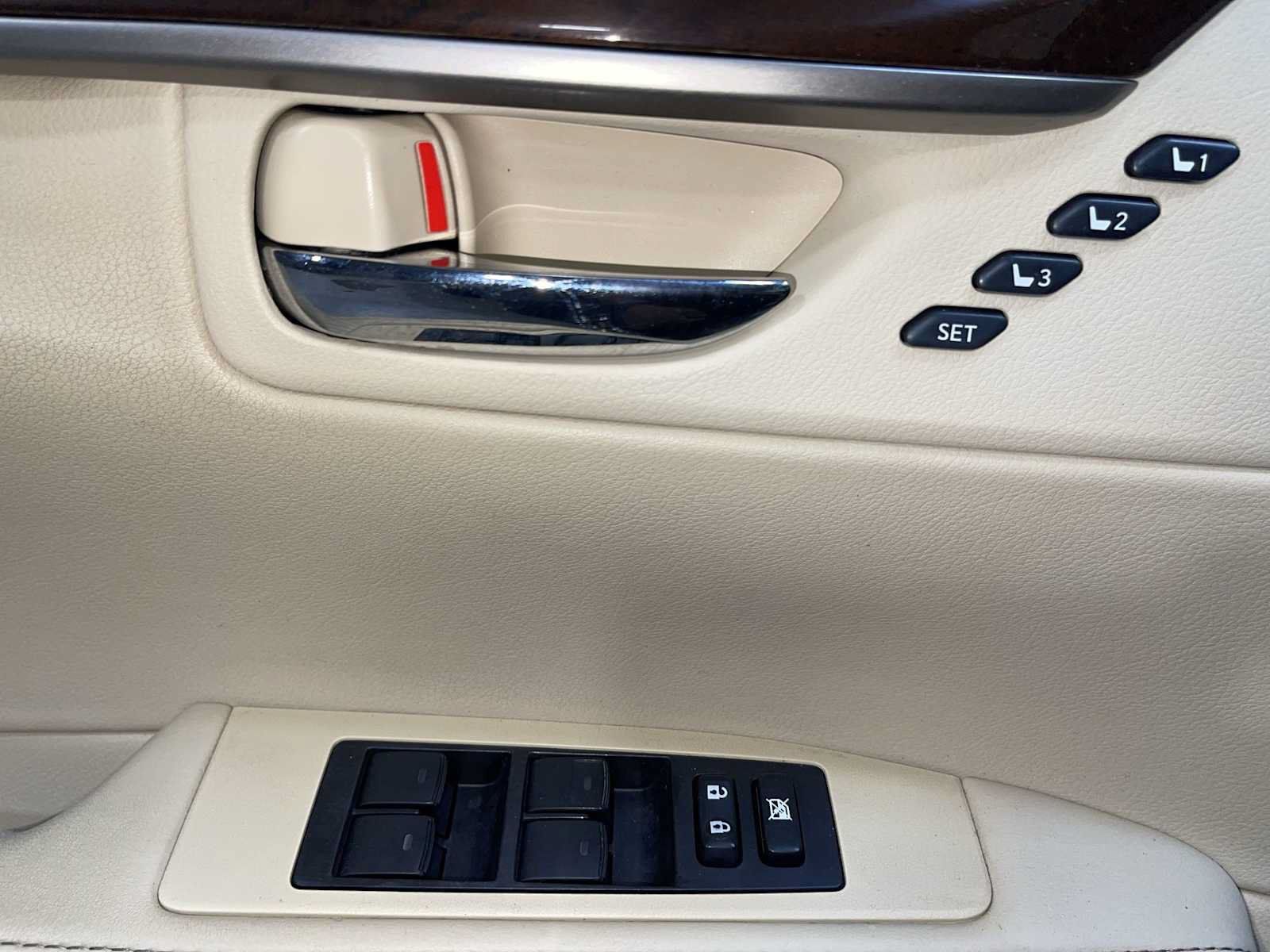 Used 2015 Lexus ES 350 w/ Luxury Package FWD image 23
