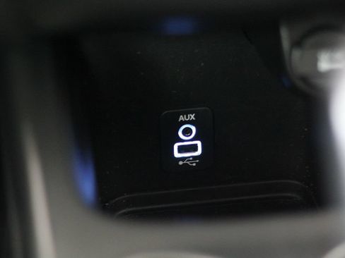 Used 2018 Dodge Journey Crossroad w/ Nav & Sun Group AWD/4WD image 25