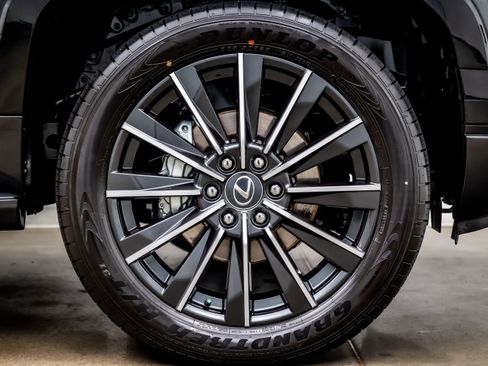 Used 2026 Lexus GX 550 w/ Accessory Package (2T) image 36