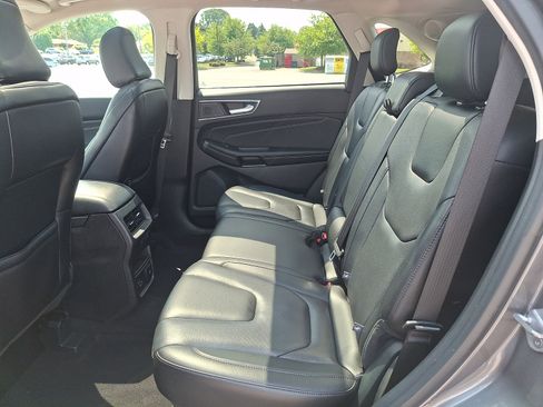 Used 2022 Ford Edge Titanium w/ Equipment Group 301A AWD/4WD image 10