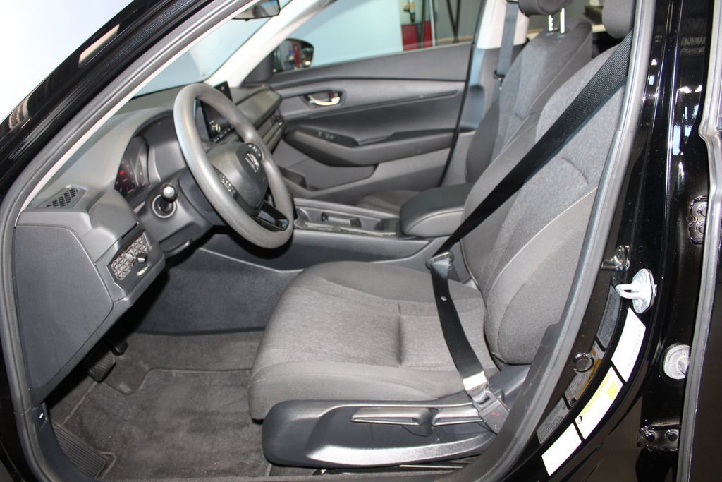Used 2023 Honda Accord LX image 7