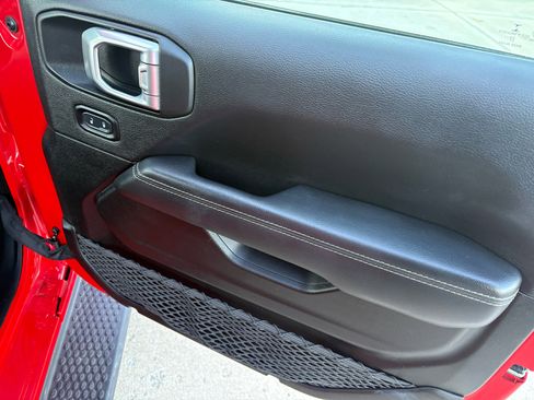 Used 2023 Jeep Wrangler Sahara image 46