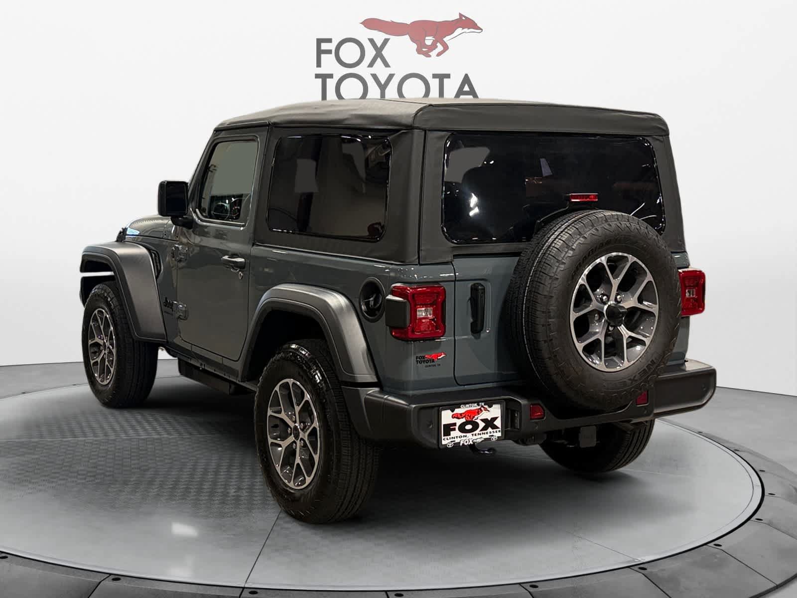 Used 2026 Jeep Wrangler Sport AWD/4WD image 4