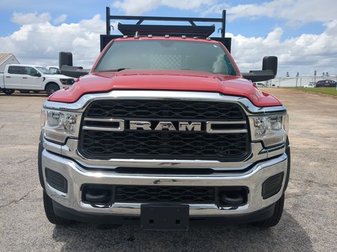 Used 2022 RAM 5500 Tradesman w/ Chrome Appearance Group RWD image 7