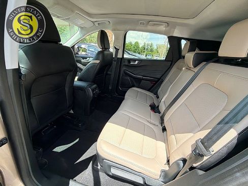 Used 2021 Ford Escape SEL w/ Technology Package FWD image 13