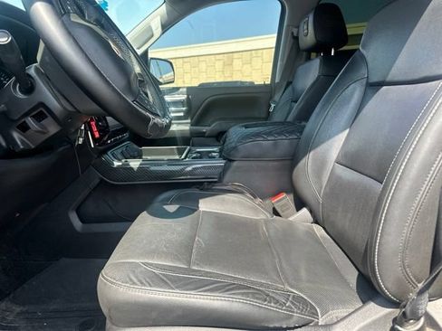 Used 2018 Chevrolet Silverado 1500 LTZ Z71 w/ LTZ Plus Package AWD/4WD image 11