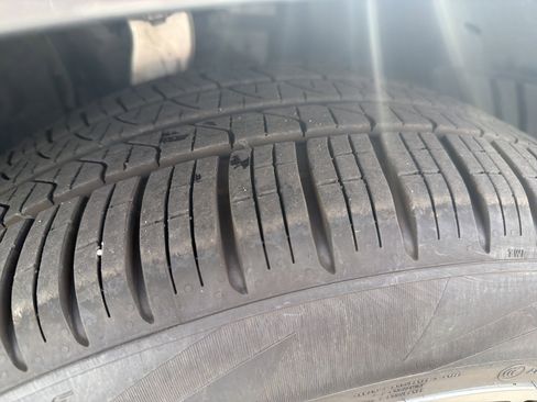 Used 2023 Mercedes-Benz GLE 350 w/ AMG Line Exterior image 12