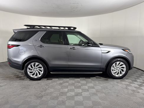 Used 2025 Land Rover Discovery S AWD/4WD image 8