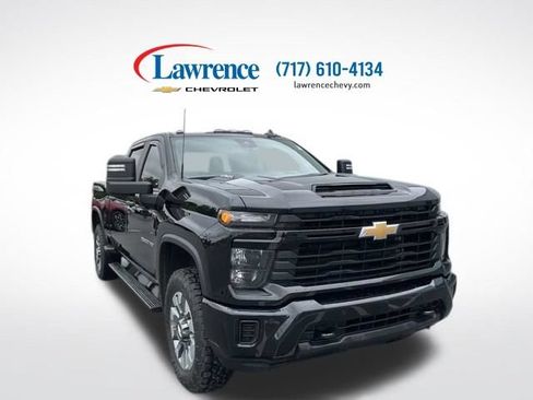 Used 2025 Chevrolet Silverado 2500 Custom w/ Custom Value Package AWD/4WD image 1