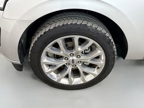 Used 2019 Ford Expedition Max Platinum image 35