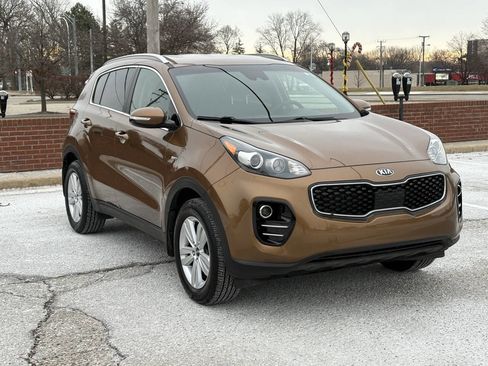 Used 2018 Kia Sportage LX w/ LX Technology Package image 45
