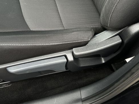 Used 2024 Nissan Sentra SV FWD image 21