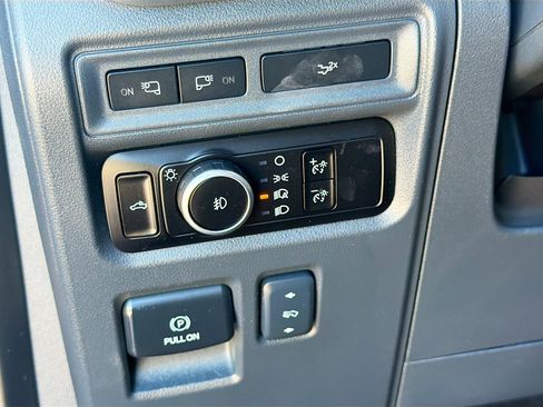 Used 2023 Ford F150 Lariat image 34