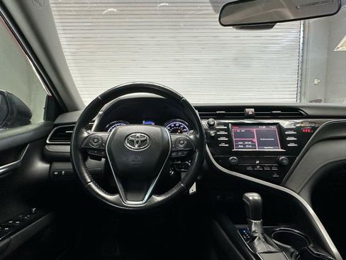 Used 2019 Toyota Camry SE w/ Protection Package (Q2) FWD image 14